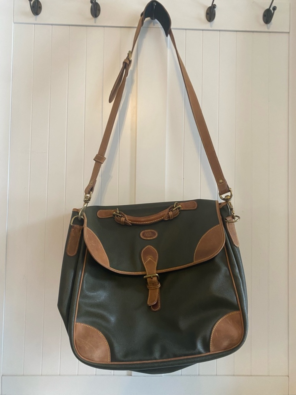 Vintage Land Rover Satchel Bag - Leather Details